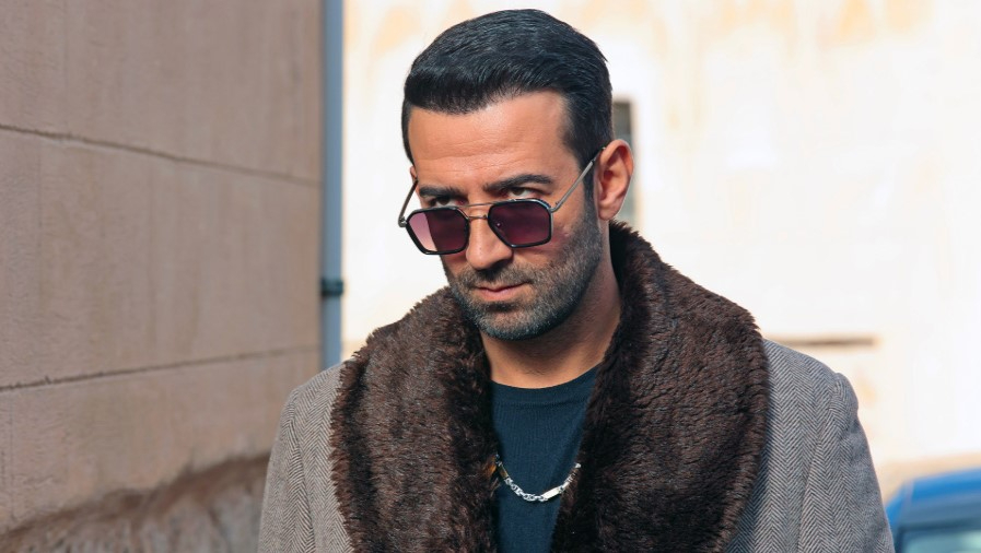 Uzak Şehir 54. Bölüm İzle! Boran ve Cihan Arasında Büyük Savaş: Alya’nın Gözyaşları Mardin’i Yakacak!